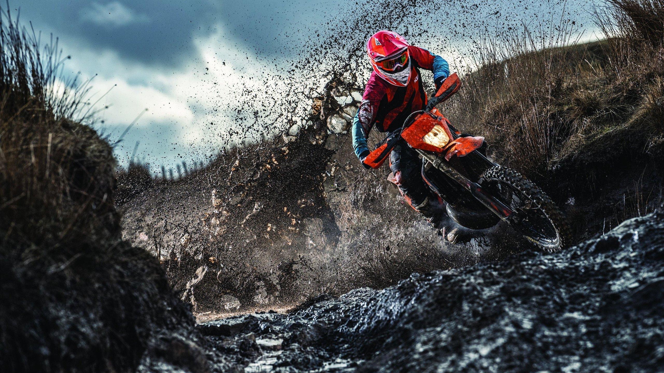 纳达尔鏖战五盘险胜德约科维奇 法网半决赛上演史诗级对决