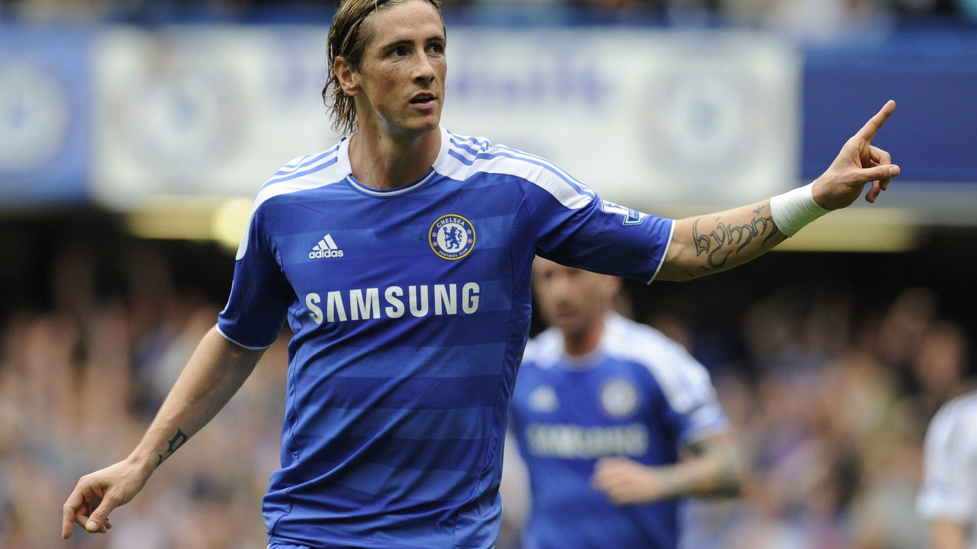 亚冠联赛激战正酣，中超双雄强势晋级，日韩劲旅遭遇阻击