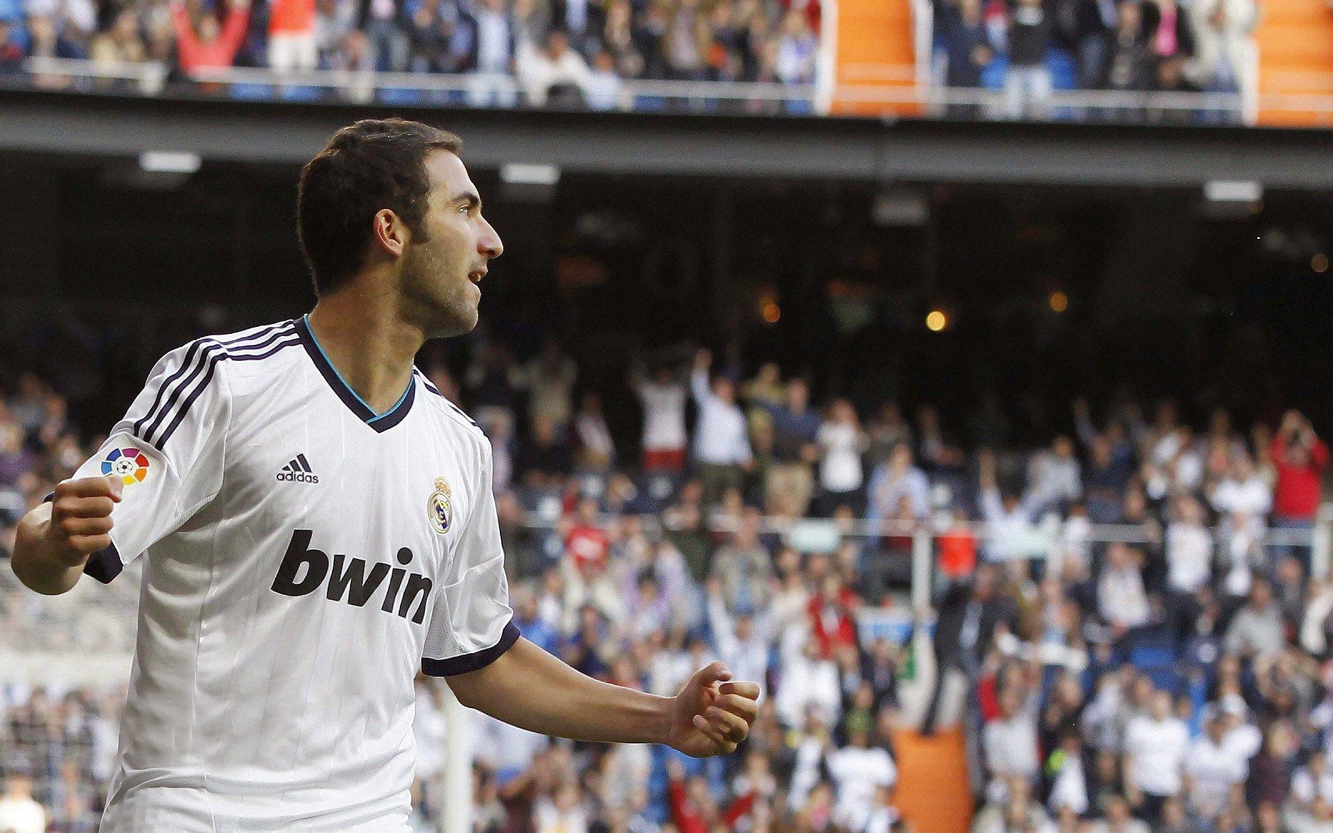 尤文客战热那亚，青春风暴席卷费拉里斯，伊尔迪兹破门助斑马军团险胜